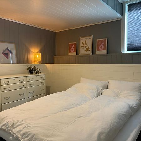 Small Apartment In The Harbour Of เยอร์เปอลันด์ ภายนอก รูปภาพ