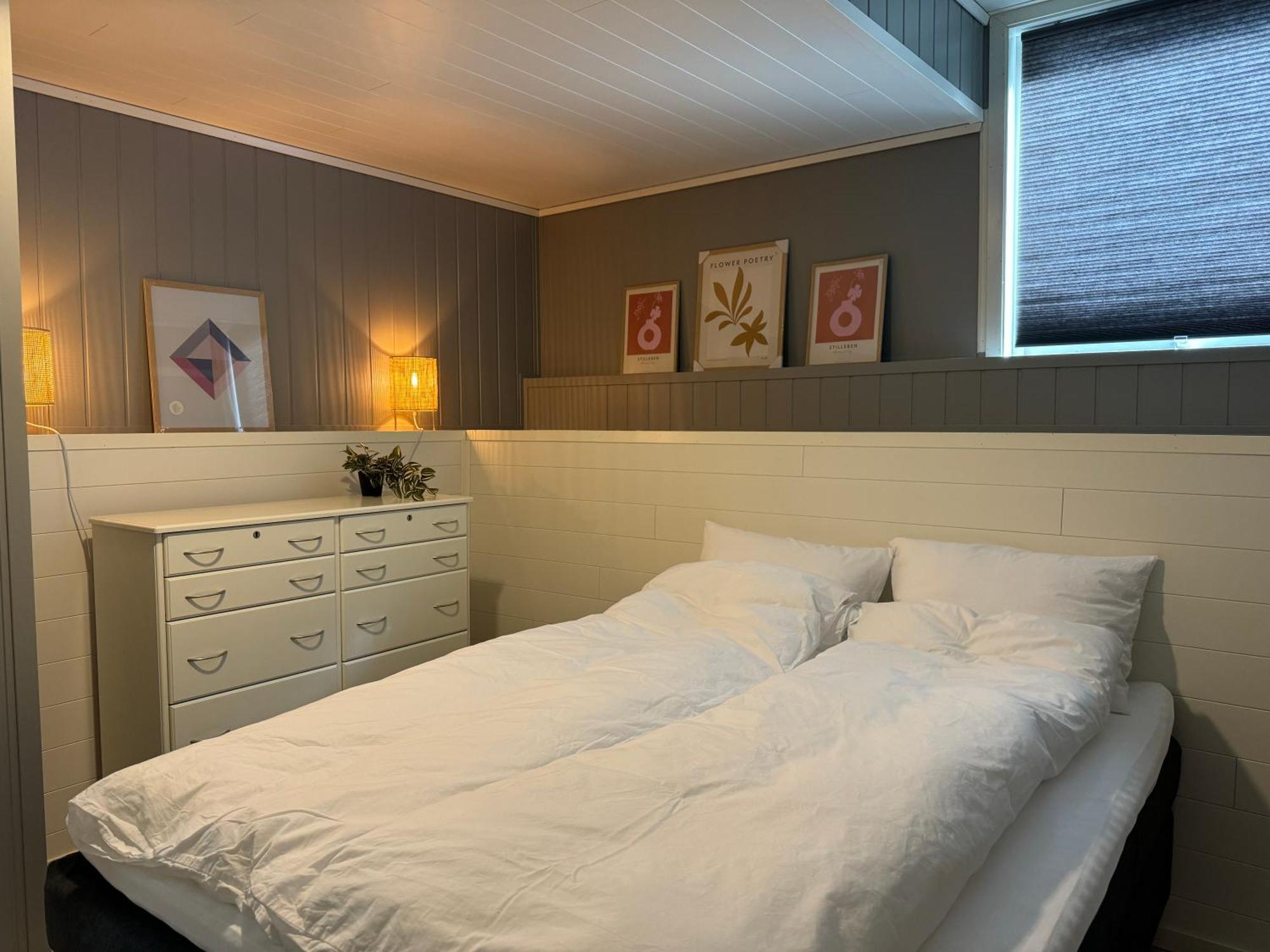 Small Apartment In The Harbour Of เยอร์เปอลันด์ ภายนอก รูปภาพ